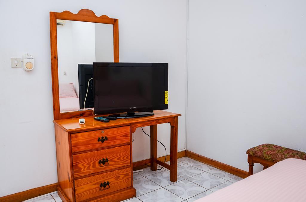 Vanvilla Guest House Negril Room photo