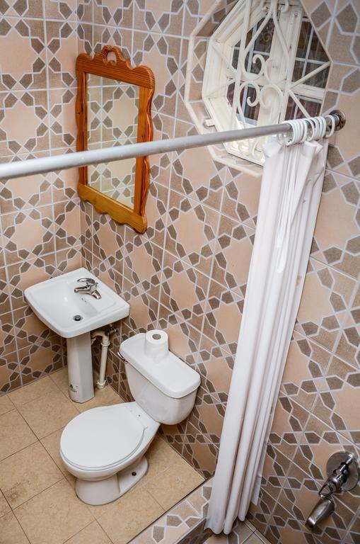 Vanvilla Guest House Negril Room photo