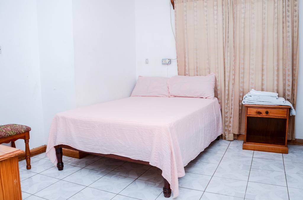Vanvilla Guest House Negril Room photo
