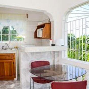 Vanvilla Guest House Negril Exterior photo
